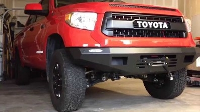 Rockslide Eng Bumper COMEUP Winch on the TCT Explorer