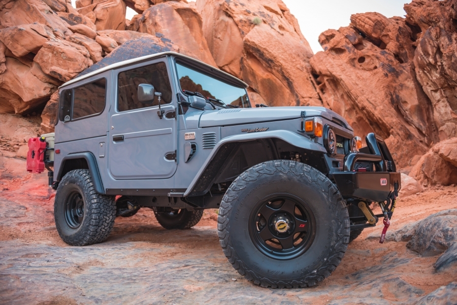 Riley’s Custom UZJ-40